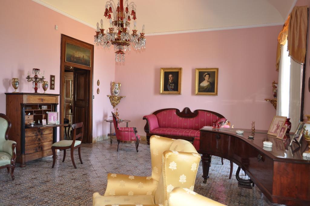מילאצו Villa Elizabeth חדר תמונה