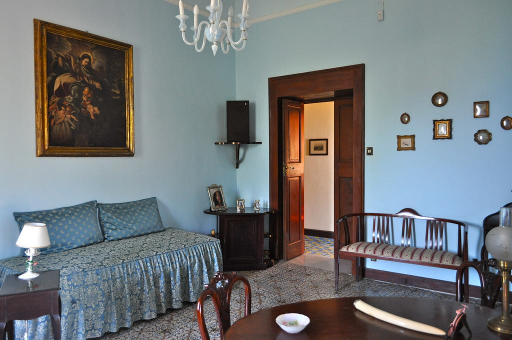 מילאצו Villa Elizabeth חדר תמונה